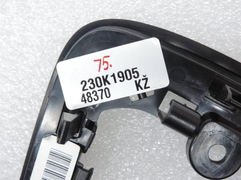 Oriģināls Alfa Romeo Giulietta 940 pārnesumu sviras PRND vāka vadības bloks