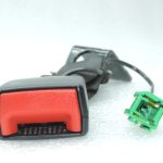 Oriģinālā Alfa Romeo Giulietta 940 aizmugurējās drošības jostas sprādzes centrālais elements 156090477