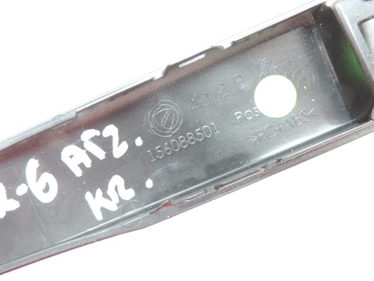 Oriģināls Alfa Romeo Giulietta 940 aizmugurējo kreiso durvju vāka līstes 156092137