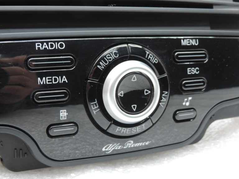 Alfa Romeo Giulietta 940 Multimedia Radio Navigācija 156100205 156101806