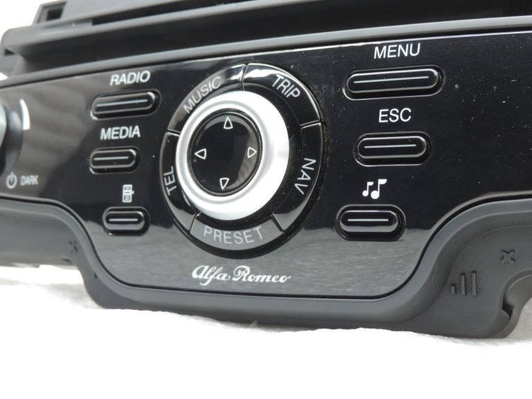 Alfa Romeo Giulietta 940 Multimedia Radio Navigācija 156100205 156101806