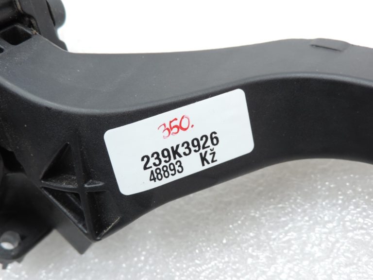 Oriģinālais Alfa Romeo Giulietta 940 2.0 JTD akseleratora pedālis 50521267 518346040
