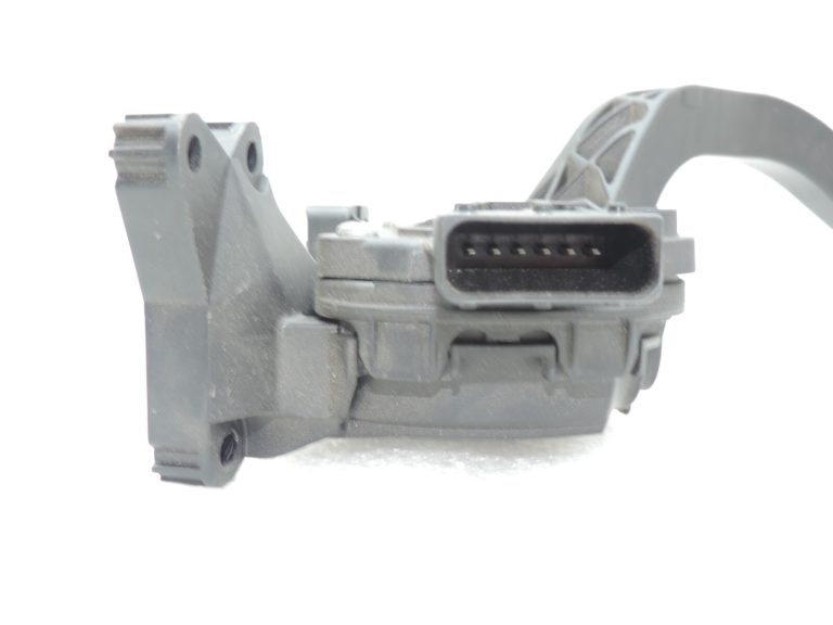 Oriģinālais Alfa Romeo Giulietta 940 2.0 JTD akseleratora pedālis 50521267 518346040