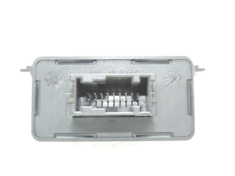 Oriģinālais Alfa Romeo Giulietta 940 priekšējo lukturu vadības bloks 50509829