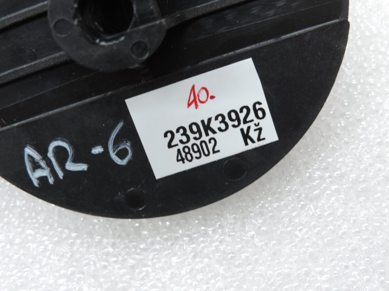 Oriģināls Alfa Romeo Giulietta 940 gumijas spilventiņš zem akseleratora pedāļa 50521607