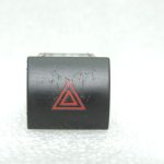Oriģinālais Alfa Romeo Giulietta 940 avārijas signalizācijas slēdzis 156128942 156093736