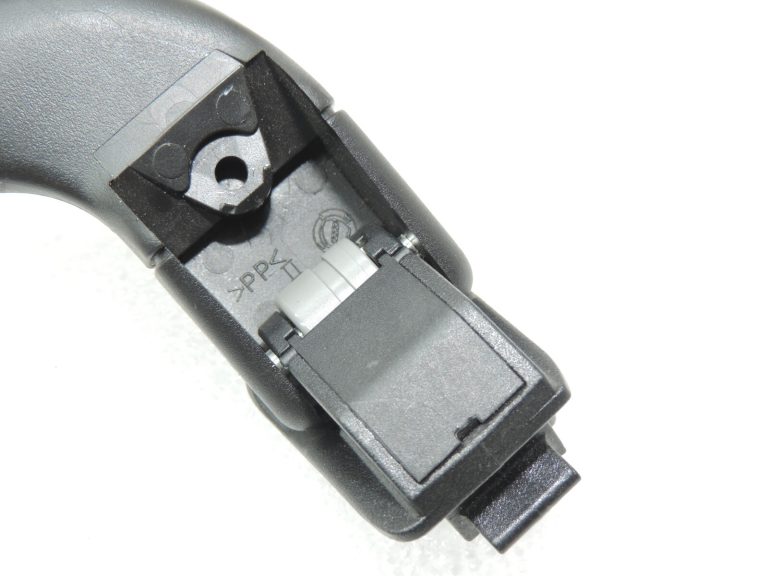 Oriģināls Alfa Romeo Giulietta 940 aizmugurējais jumta rokturis kreisais melns 156093681