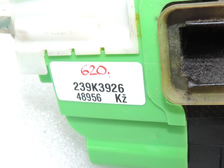 Oriģinālā Alfa Romeo Giulietta 940 durvju slēdzene priekšējā labajā pusē 71754411 71775802