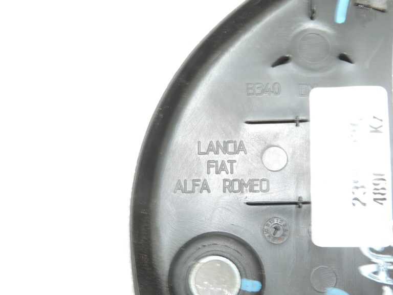 Oriģināls Alfa Romeo Giulietta 940 Aizmugurējā labā durvju paneļa vāks