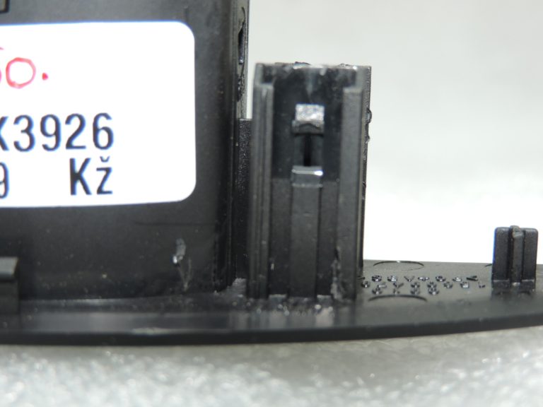 Oriģināls Alfa Romeo Giulietta 940 Logu regulatora slēdzis aizmugurējā labajā pusē 156150332