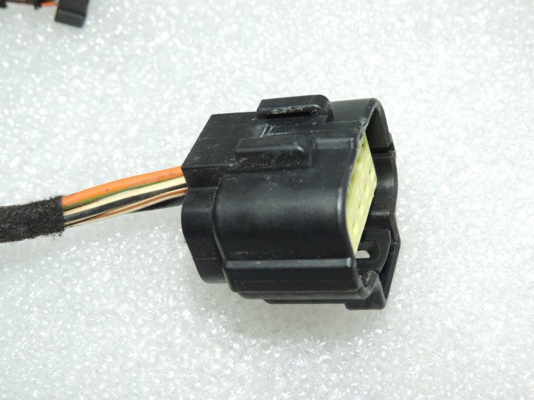 Oriģināla Alfa Romeo Giulietta 940 Durvju elektroinstalācijas instalācija aizmugurējā kreisā pusē 50509743 50522988