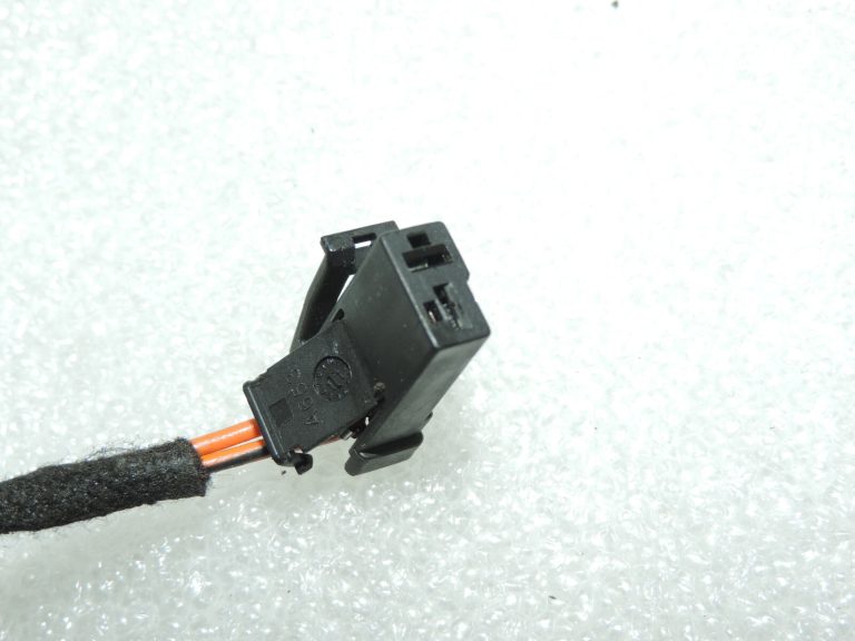 Oriģināla Alfa Romeo Giulietta 940 Durvju elektroinstalācijas instalācija aizmugurējā kreisā pusē 50509743 50522988