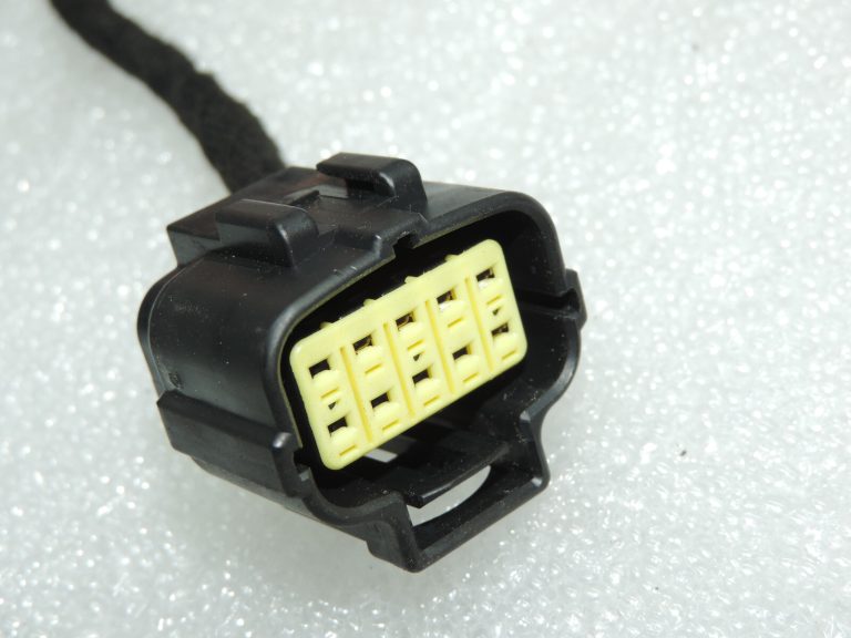 Oriģināla Alfa Romeo Giulietta 940 Durvju elektroinstalācijas instalācija aizmugurējā labajā pusē 50509746 50522980