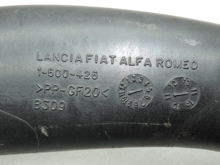 Oriģinālā Alfa Romeo Giulietta 940 2.0 JTDM pieplūdes gaisa caurule (bez kronšteina!!)