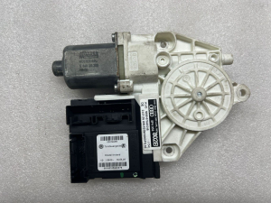 Audi A3 logu regulatora motora durvju vadības bloks aizmugurējais labais 8p4959802D 8P4839462B