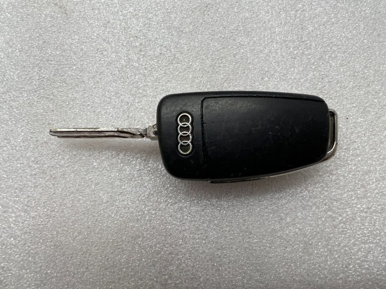 Audi A6 c7 aizdedzes atslēgu komplekts 4f0837220d 8K0959754D