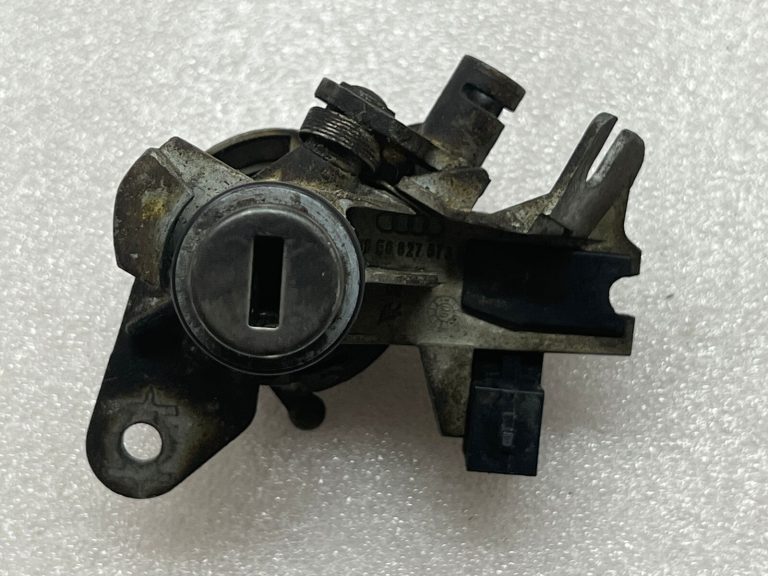 Audi A6 c7 aizdedzes atslēgu komplekts 4f0837220d 8K0959754D
