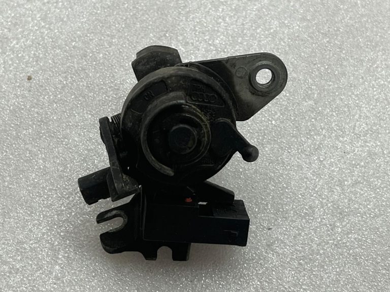 Audi A6 c7 aizdedzes atslēgu komplekts 4f0837220d 8K0959754D