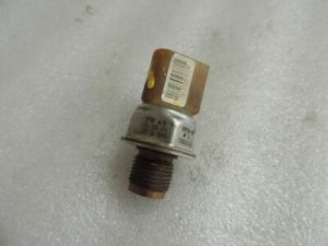 Audi sensors Diferenciālā spiediena sensors Degvielas spiediena sensors 03L906054 Spiediena sensors