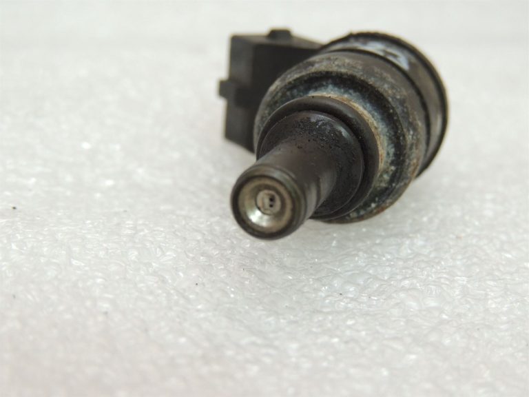 BMW E38 E38 E39 E46 E83 E83 E85 Z3 M52 M54 Benzīna inžektors 13537546244