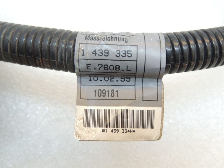 BMW E38 E39 M51 M52 M52 M57 M67 AKB akumulatora kabelis plus pole 12421744987