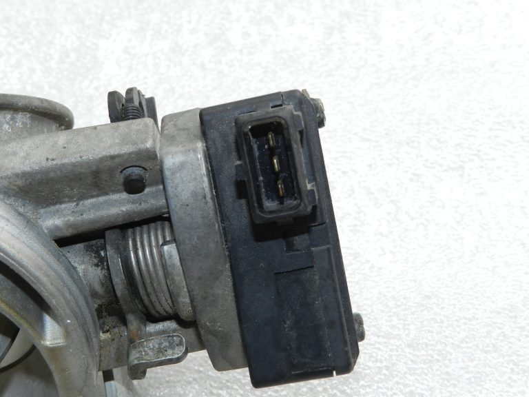 BMW 5. sērijas E39 528i 525i 523i 520i droseļvārsts 13631703562 1703562