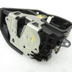 BMW E87 E60 E60 E65 E83 E83 E90 F10 F30 Aizmugures kreiso durvju slēdzene 7167073