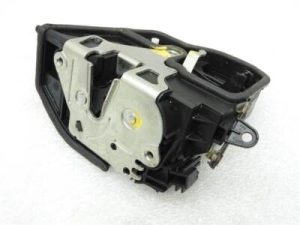 BMW E87 E60 E65 E83 E90 F10 F30 Замок задней левой двери 7167073