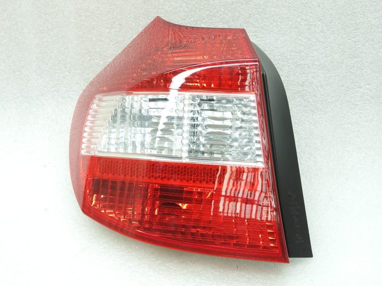 Oriģinālais BMW 1. sērijas E87 aizmugurējais kreisais lukturis pirms faceliftēšanas 63216924501