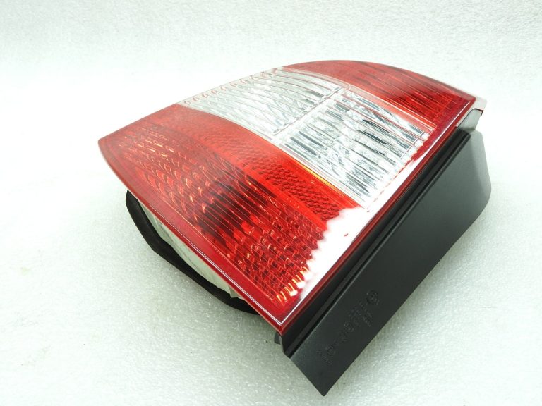 Oriģinālais BMW 1. sērijas E87 aizmugurējais kreisais lukturis pirms faceliftēšanas 63216924501