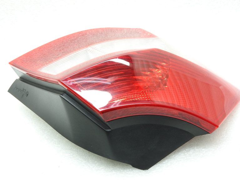 Oriģinālais BMW 1. sērijas E87 aizmugurējais kreisais lukturis pirms faceliftēšanas 63216924501