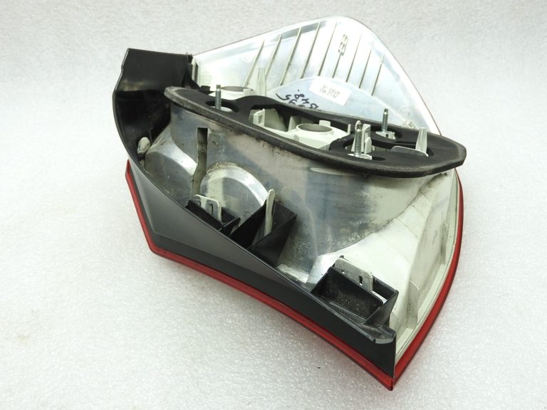 Oriģinālais BMW 1. sērijas E87 aizmugurējais kreisais lukturis pirms faceliftēšanas 63216924501