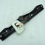Oriģināls BMW 1 F20 Logu regulators bez motora aizmugurējais labais 7242556