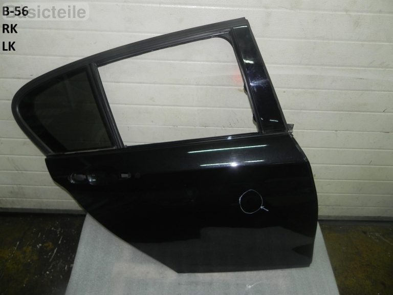 BMW 1. sērijas F20 aizmugurējās labās durvis BLACK SAPPHIRE METALLIC Krāsa 475 Aizmugurējās labās durvis