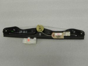 BMW 1. sērijas F20 logu regulatora savienojums logu regulators aizmugurējais kreisais 7242555