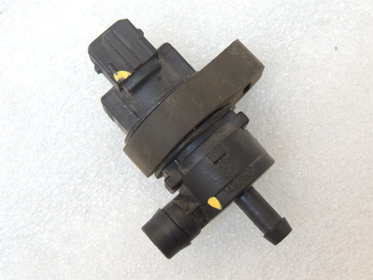 BMW E36 E38 E38 E39 E46 E46 E53 E53 E65 E66 Tvertnes izplūdes vārsta solenoīda vārsts 13901433603