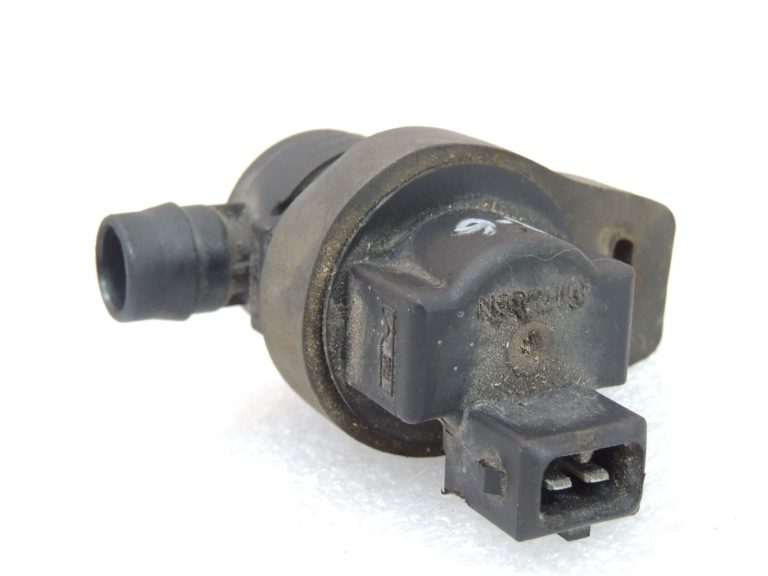 BMW E36 E38 E38 E39 E46 E46 E53 E53 E65 E66 Tvertnes izplūdes vārsta solenoīda vārsts 13901433603