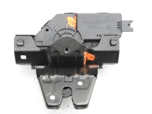 Aizmugures durvju slēdzene BMW E46 E60 E87 E88 E90 E92 51247840617 51248196401