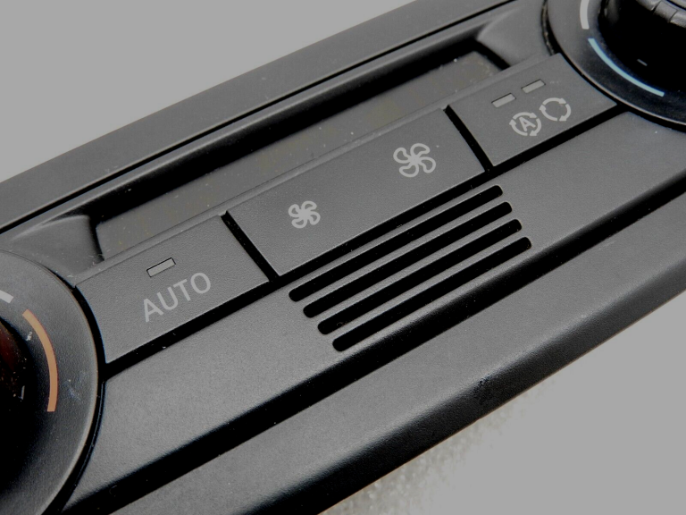 BMW E81 E82 E87 88 E90 E90 E91 E92 E93 Displeja vadības bloks gaisa kondicionētājs 64119199259