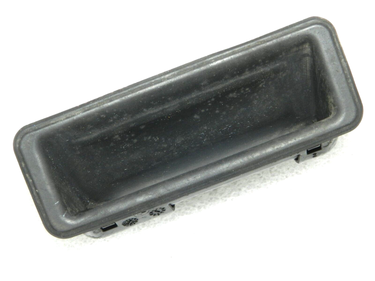 BMW E70 E70 E90 E91 E88 E88 E60 E60 E61 Aizmugures durvju roktura slēdzis 51247118158 Oriģināls