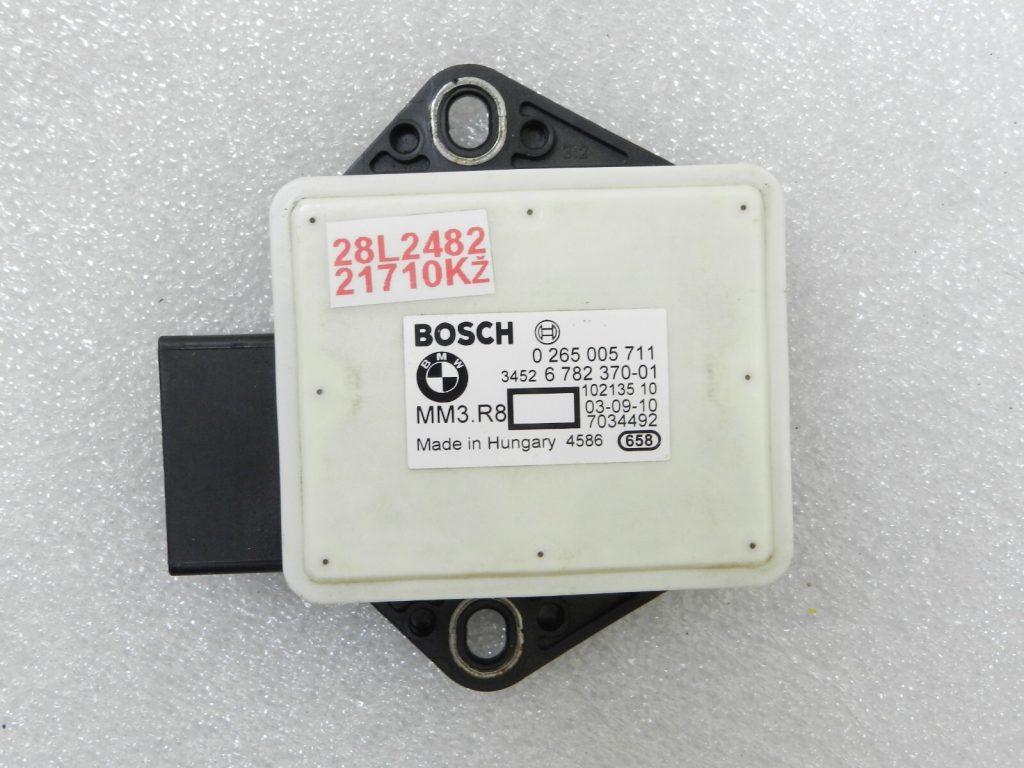 BMW X5 E70 LCI Novirzes ātruma sensors Bosch Oriģinālais 34526782370