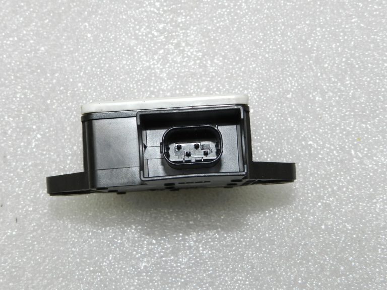 BMW X5 E70 LCI Novirzes ātruma sensors Bosch Oriģinālais 34526782370