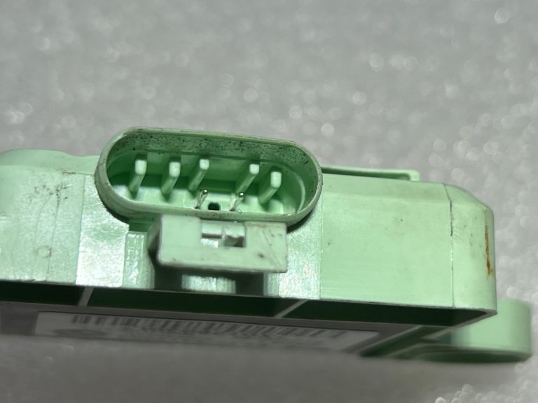 BMW priekšējā labā gaisa spilvena sensors priekšējā labajā pusē 65773412005