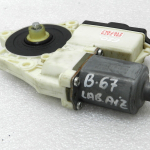 BMW X3 E83 Logu regulatora motors aizmugurējā labajā pusē 67626925966 6925966 Oriģināls