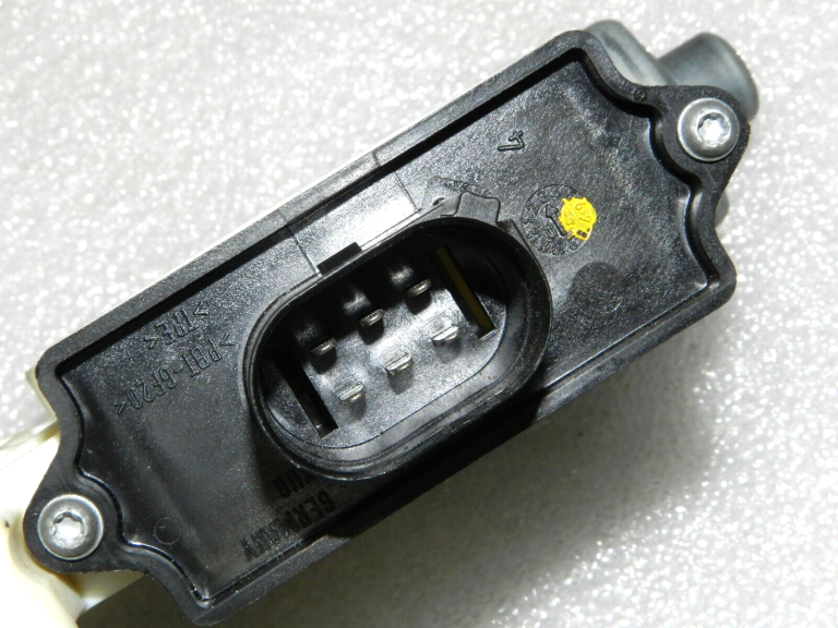 BMW X3 E83 Logu regulatora motors aizmugurējā labajā pusē 67626925966 6925966 Oriģināls