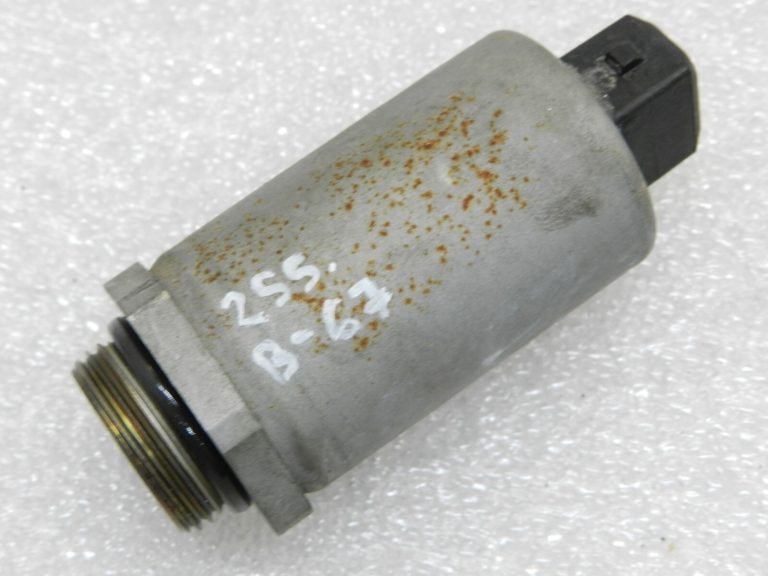 BMW X3 E83 3.0i M54 Elektromagnētiskā vārsta sadales vārpstas regulēšana 11361432532 1432532