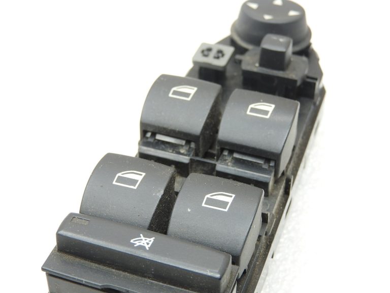 BMW 5. sērijas E61 E60 2003-2006 Logu regulatora slēdzis 61316951904