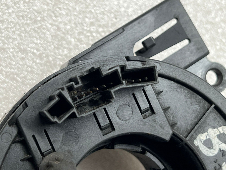 BMW E46 slīdēšanas gredzena slēdža bloka uztīšanas atsperes kasete 613183764459F