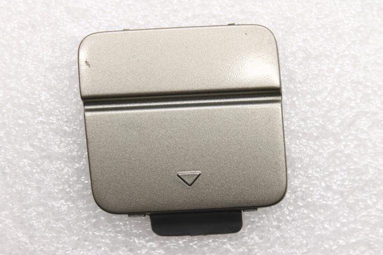 BMW 5. sērijas E60 aizmugurējā bampera vilkšanas vāciņš 369 Olivīna metālisks 51127119151