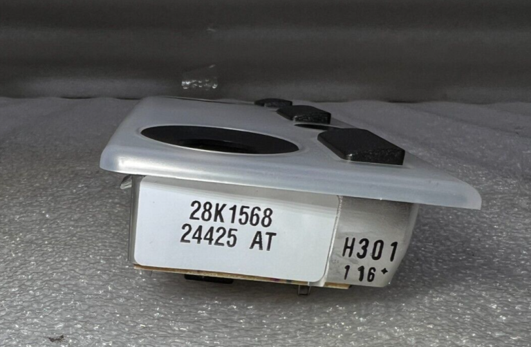 BMW E60 salona apgaismojums priekšējais lasīšanas lukturis 63316962058